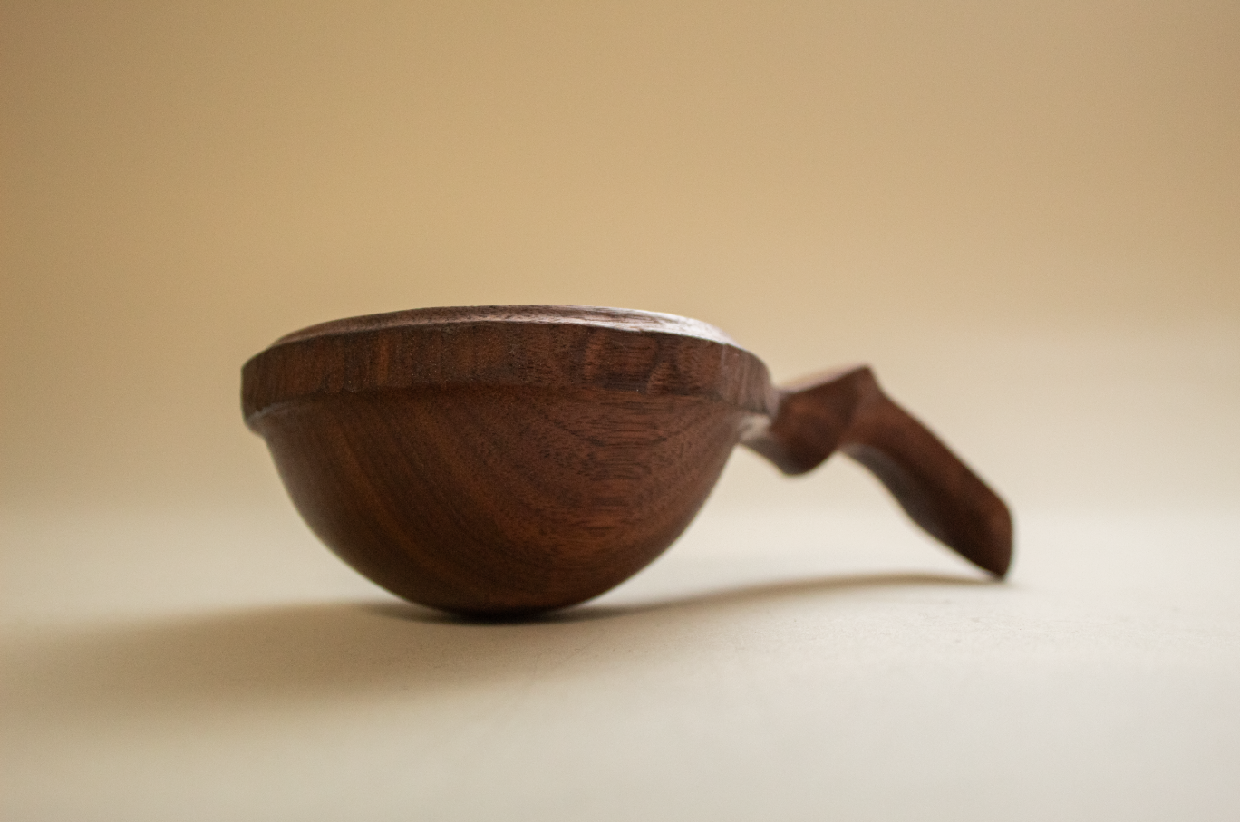 Scoop 3" Shallow Walnut